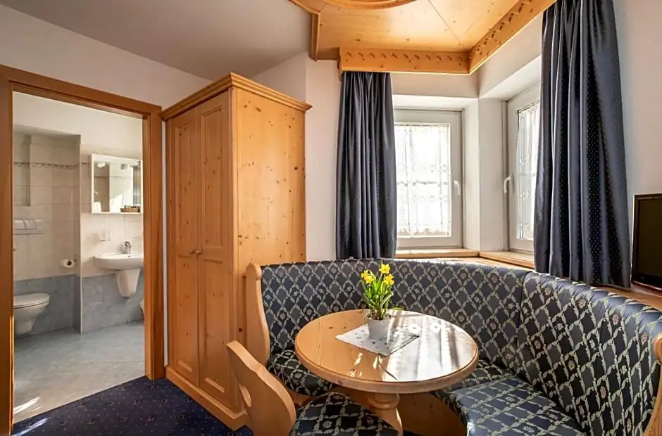 Hotel Siror