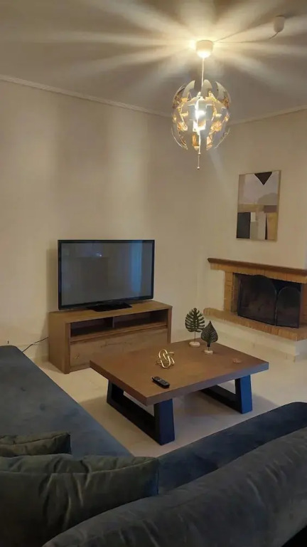 Modern Elegant Apt in Glyfada w Balcony