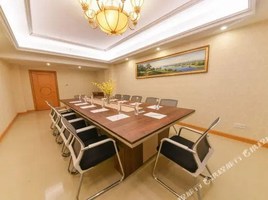 Vienna International Hotel (Lu'an Baisheng Dongjincheng)