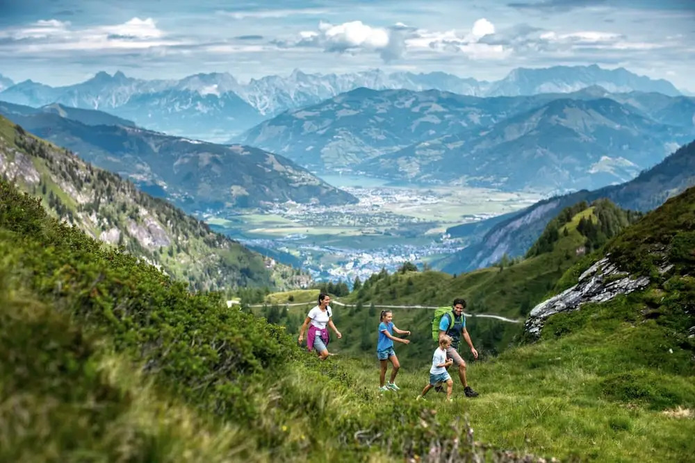 Superb Alpine Lodges Zell am See 6-8pax