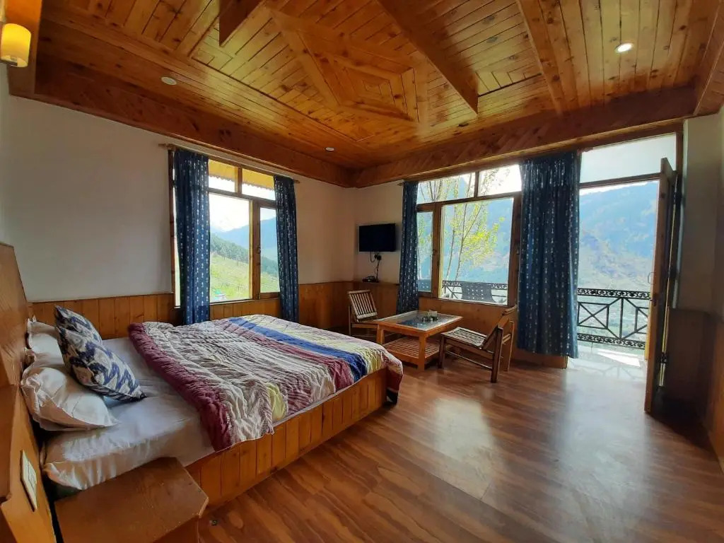The East Ridge Cottage by Atrangiz Stays