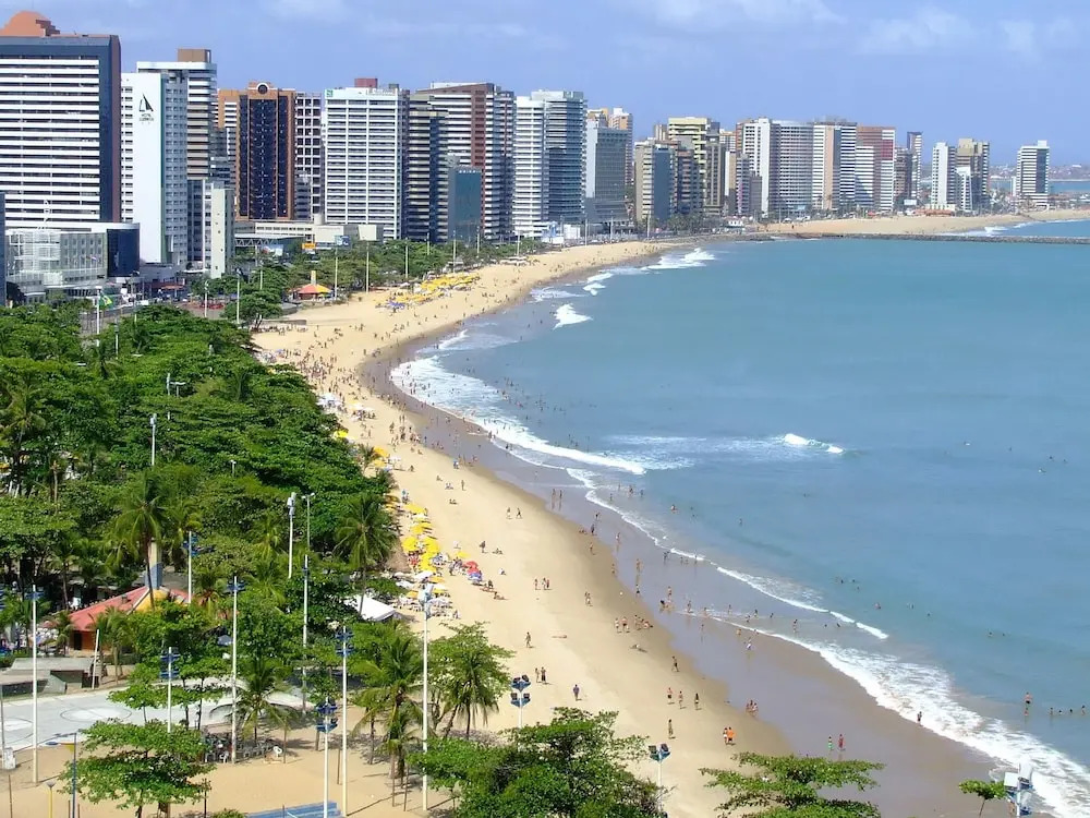 Apartamento a 200m feirinha beira mar