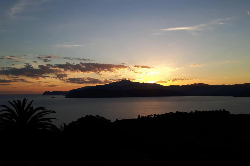 Appartment Il Sogno 3 in Capoliveri with outdoor area-IL SOGNO QUADRI N° 3