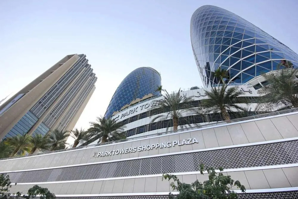 Spacious Apartment in the Classic Park Towers