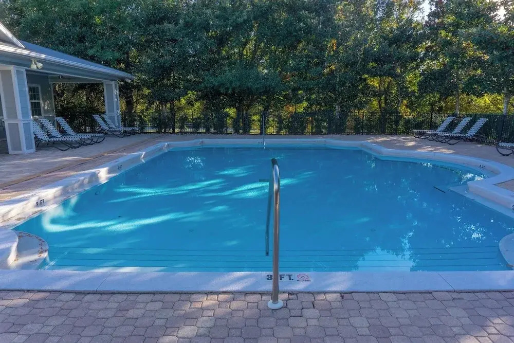 Aquamarine! Sleeps 12! Close to Community Pool! Private Beach Access!