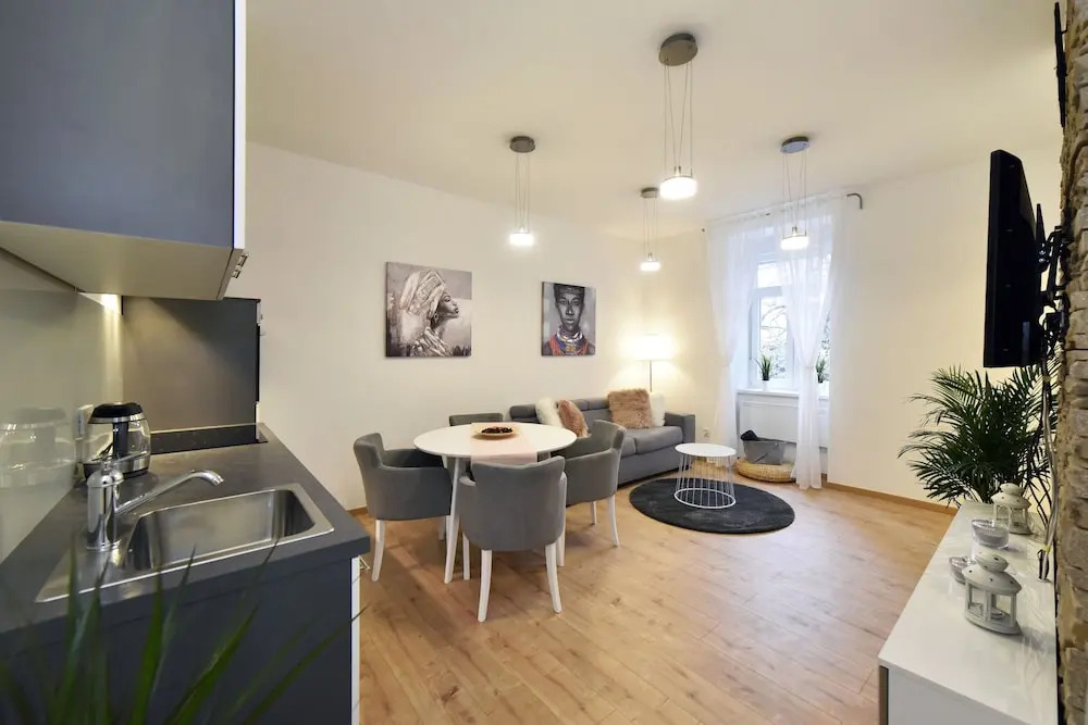 First Choice Centar - Primorska