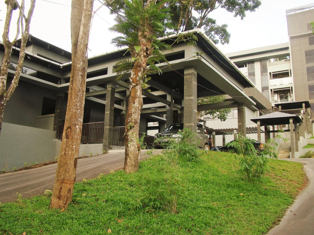 The Mountain Courtyard Thekkady