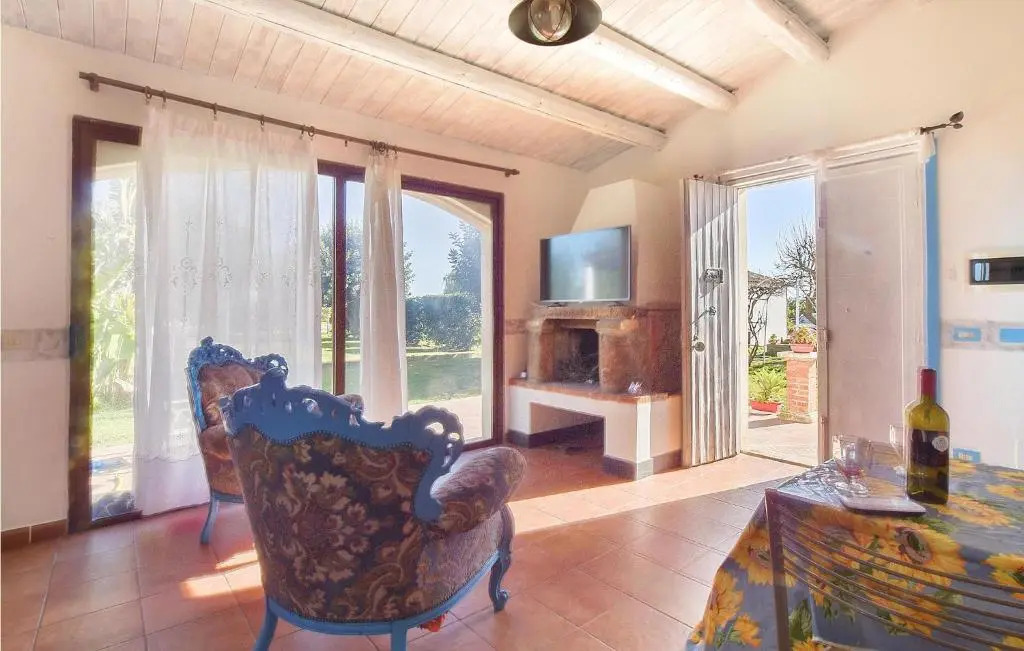 Nice Home In Siracusa With Wifi