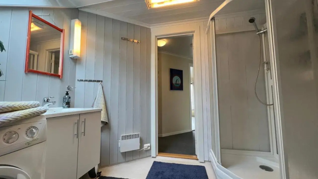 Sentral leilighet i 3. etg. Sørvendt med utsikt