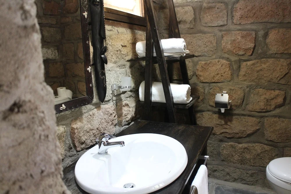 Swara Acacia Lodge