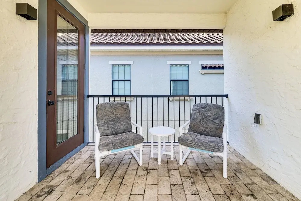 8 Mi to Disney: Pet-friendly Apt w/ Resort Perks