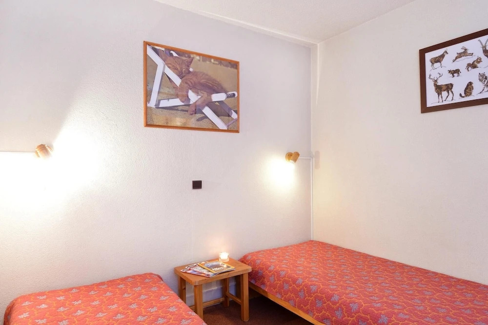 Residence Saintjacques Two-room Apartment in the Resort Center for 5 People, 35 m2 Cb54