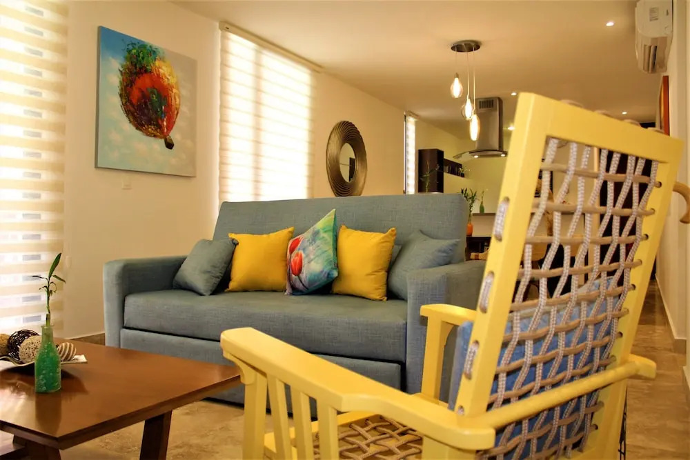 High-end comfort 2BR Condo with pool access by Happy Address