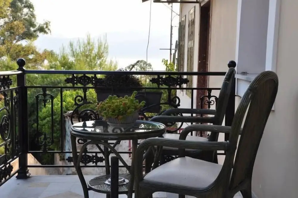 Nikolaos Pension