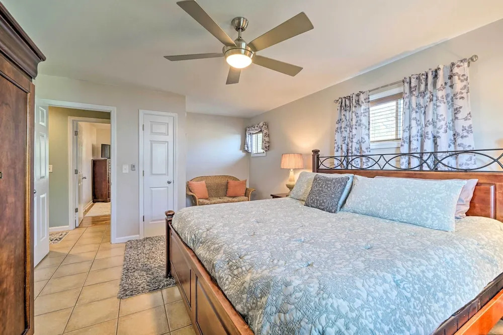 Coastal Hideaway ~ 1/2 Mi to Beach + Boardwalk!