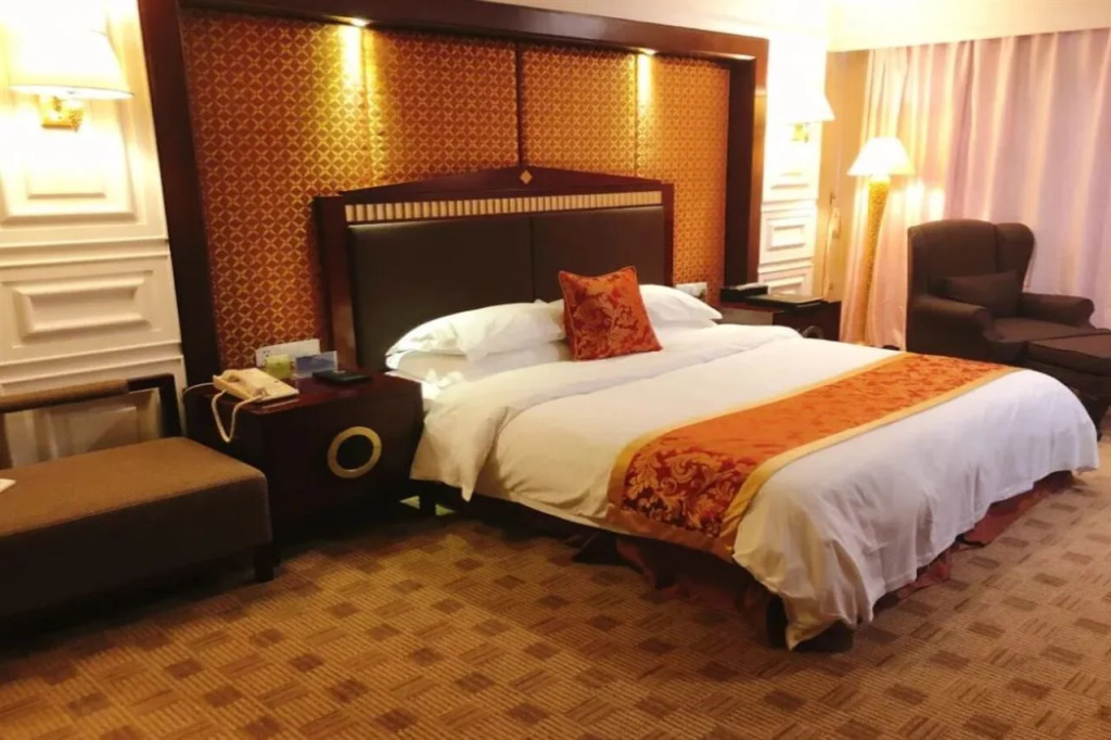 Diamond Hotel