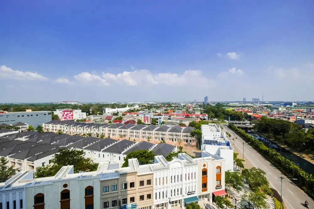 Cozy 1Br Apartment With Workspace At Mustika Golf Residence
