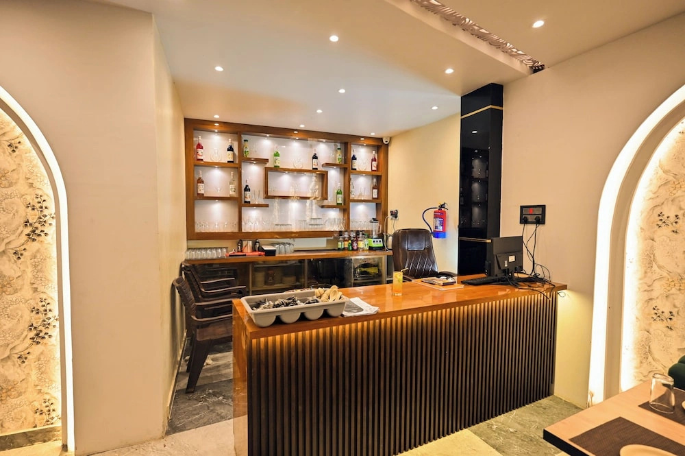 Madhuram Hotel