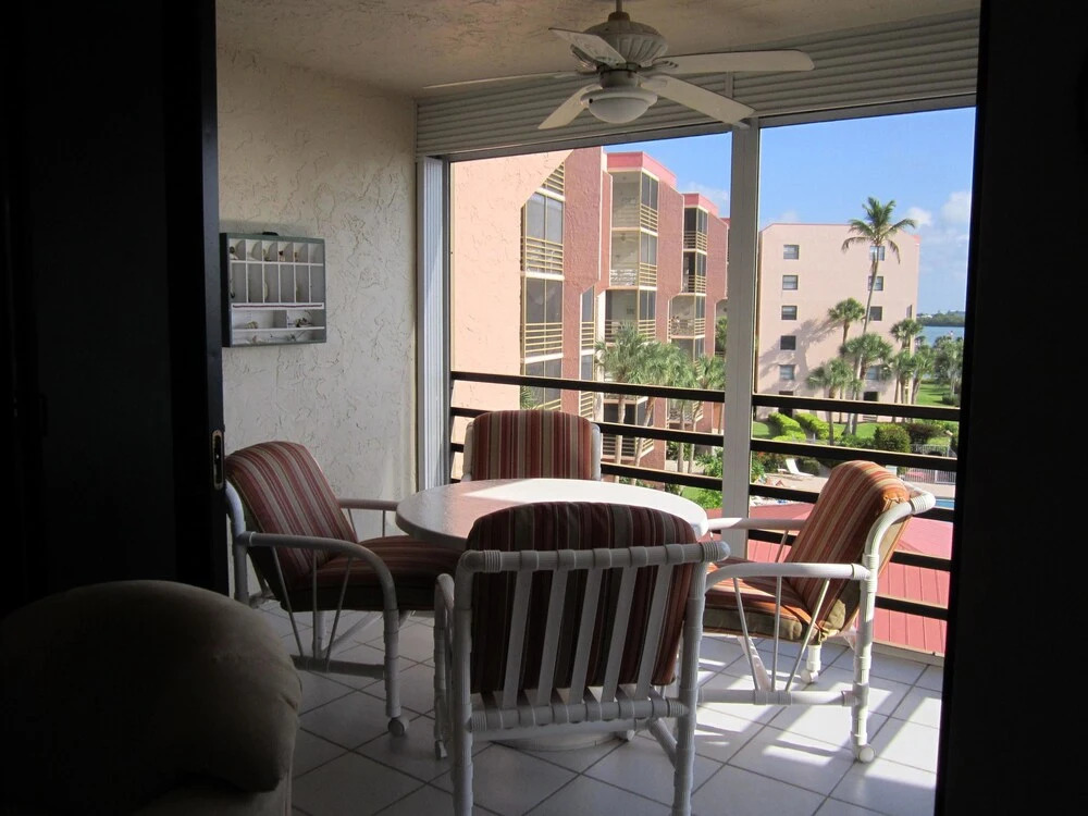 Riverside B407