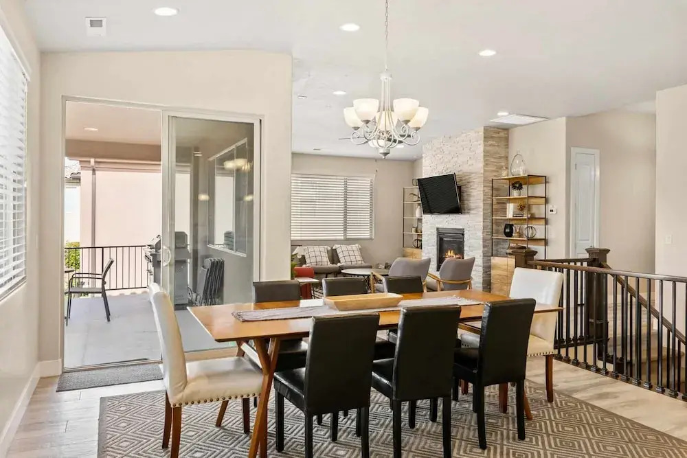2 Units Reunion Property 7 Bedroom Home