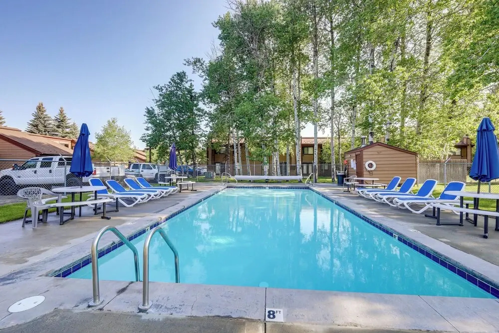 Walk to Payette Lake: Mccall Condo w/ Fireplace