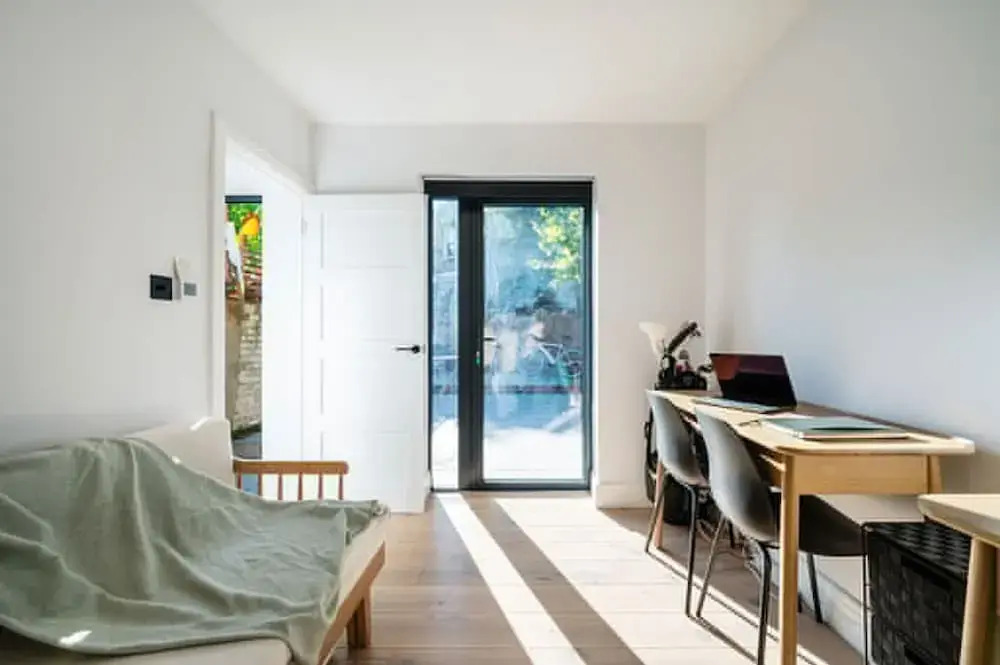 The Blooming Minimalist- by Out of Office Lifestyle