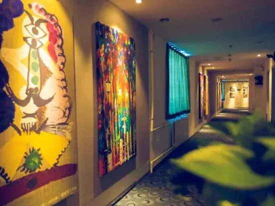 Qingzhu Seven Days Holiday Hotel (Shenyang Development Avenue Subway Station)