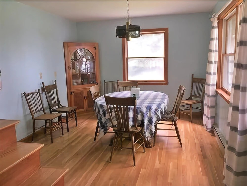 Bayside Retreat - Three Bedroom Cottage
