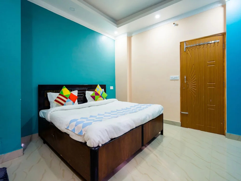 OYO 14055 Home Exotic 1BHK Barlowganj
