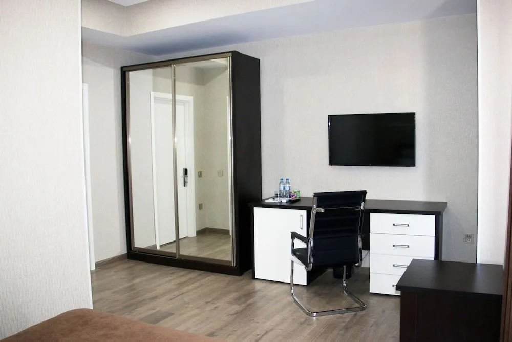 Restart Hotel