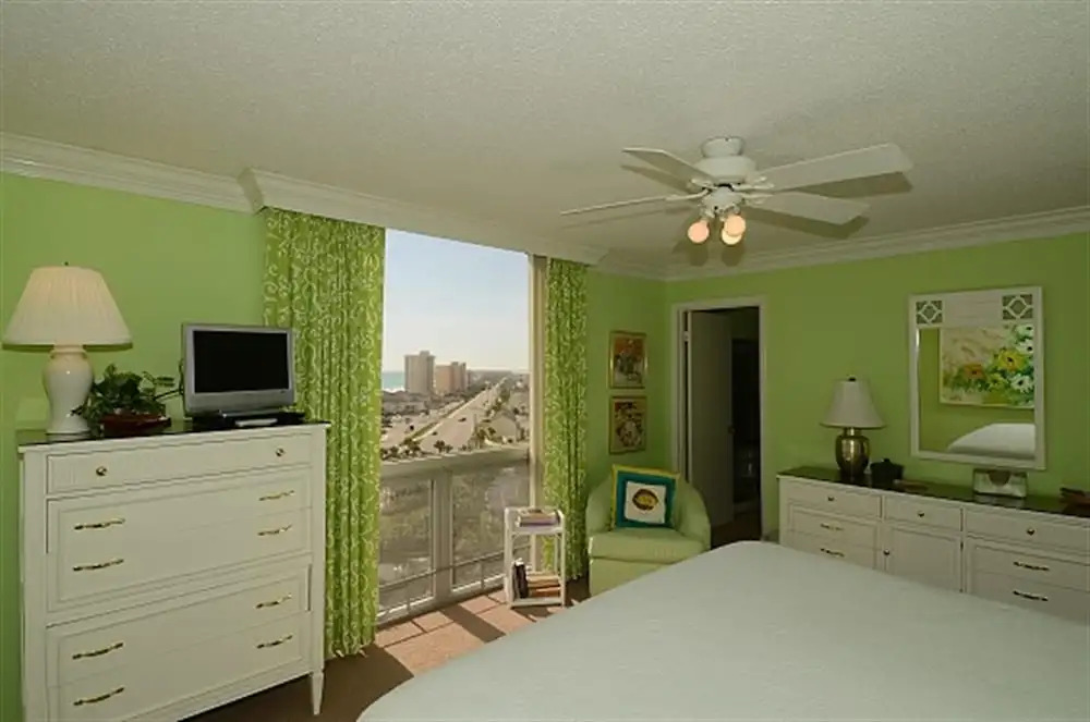 Shoreline Towers 3116 3 Bedroom Condo