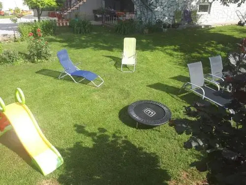 Guest House Family Varda