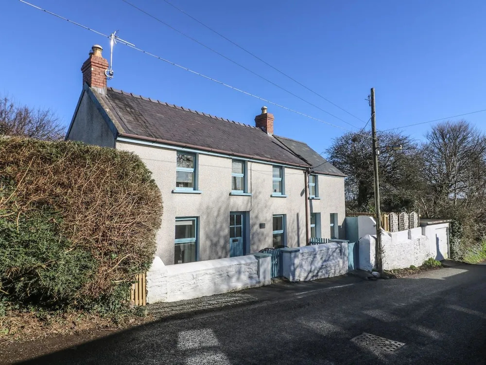Old Post Cottage