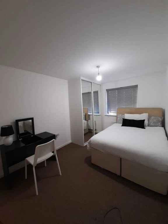 Impeccable 2-bed Apartment in London