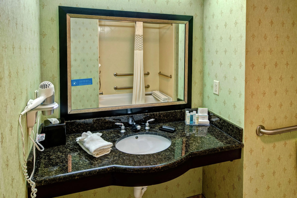 Hampton Inn Crossville