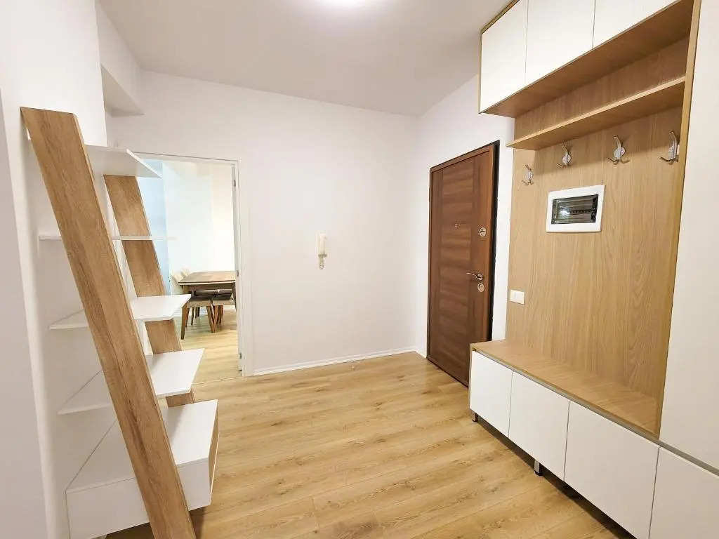Boulevard 2 BR Apartment