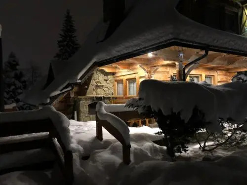 Domek Krupówki z widokiem na Giewont