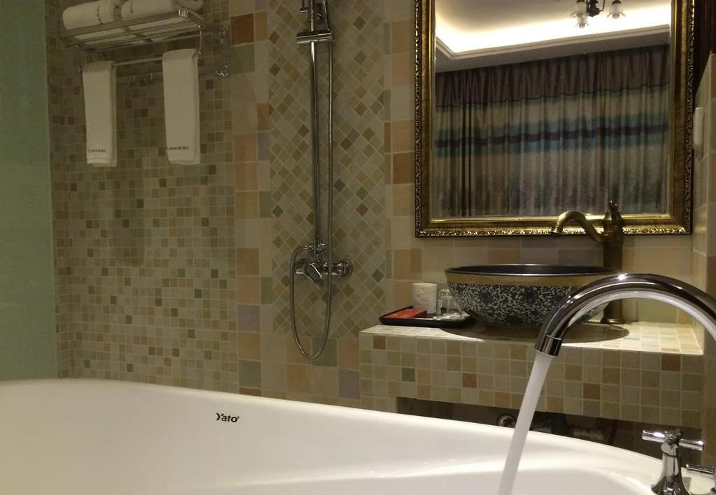 Luzhou Ba Li Nuo Theme Hotel