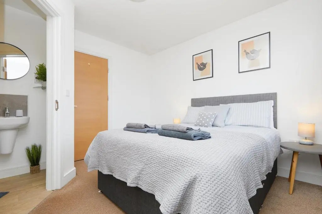 Royal Derby Hospital House (2.5 bath)