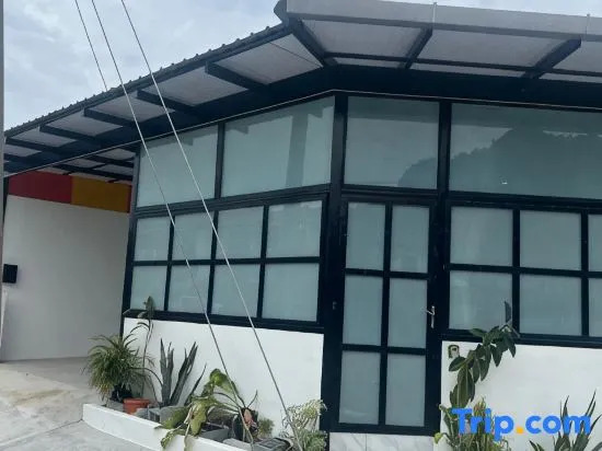 Casa Mira Studio A Central Ipoh Homestay for 2