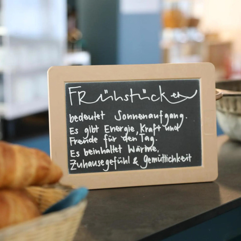 Hotel B&B Stossplatz anytime and easy self Check-in