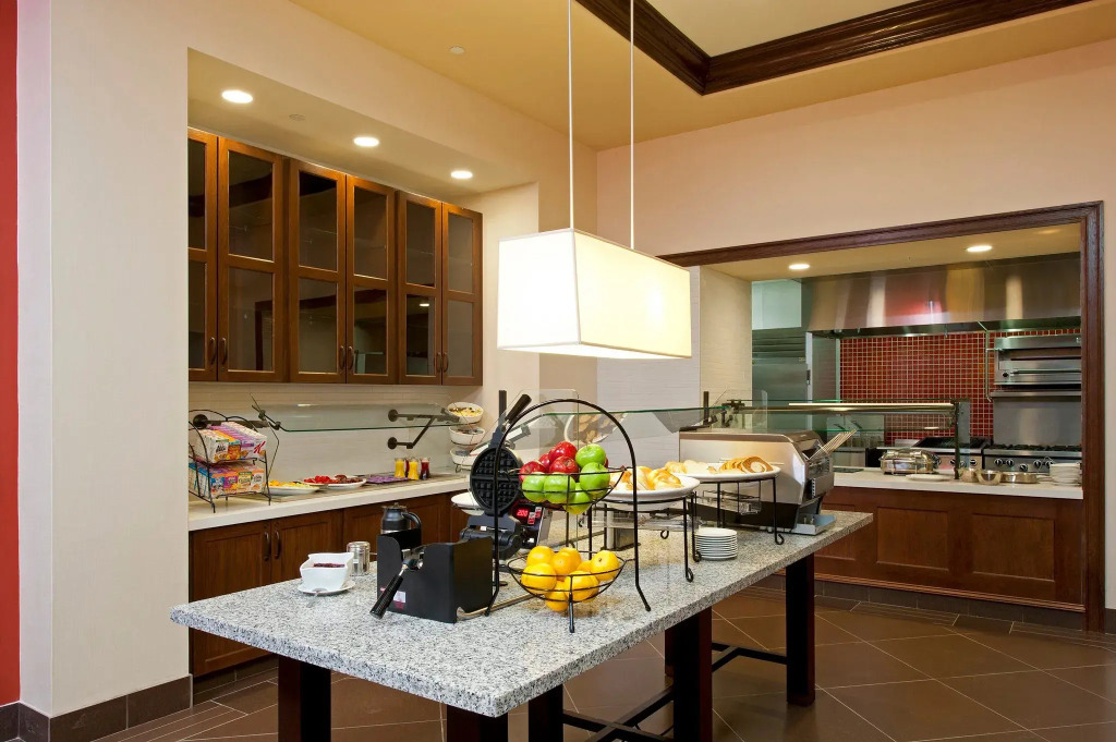 Hilton Garden Inn Milwaukee Downtown