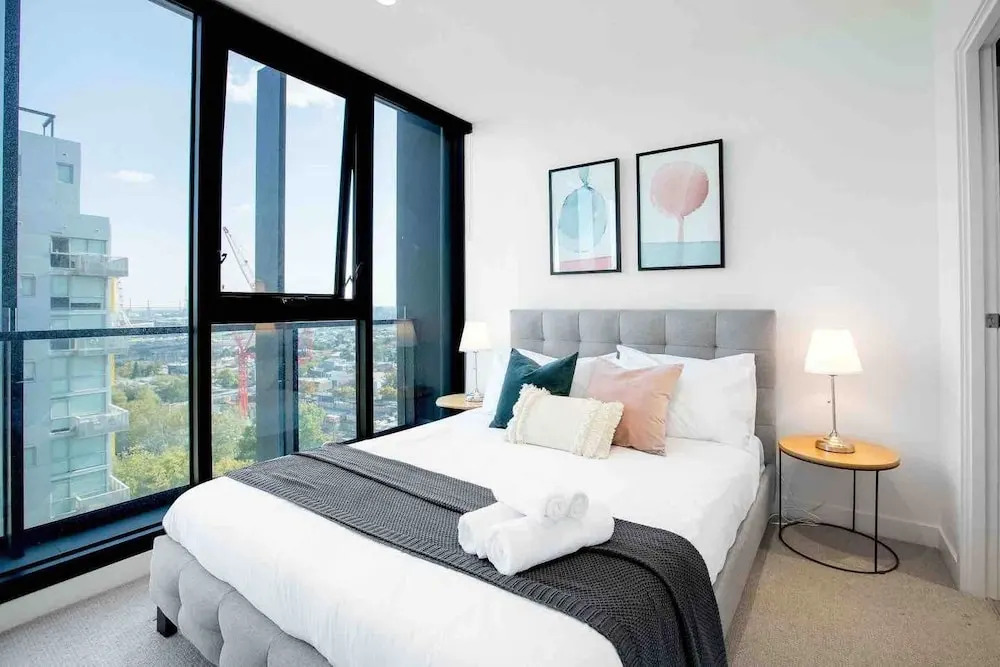 66 Elegant Glance 2 BD 2 Bth LV 10 Near Garden