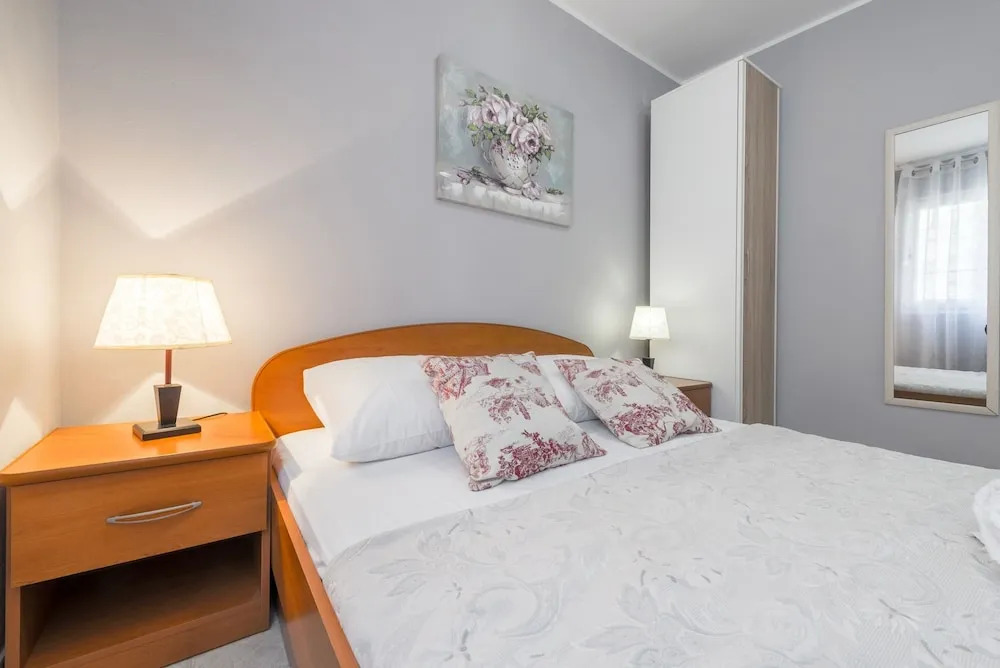 Apartment With one Bedroom in Baška Voda, With Wonderful sea View, Fur