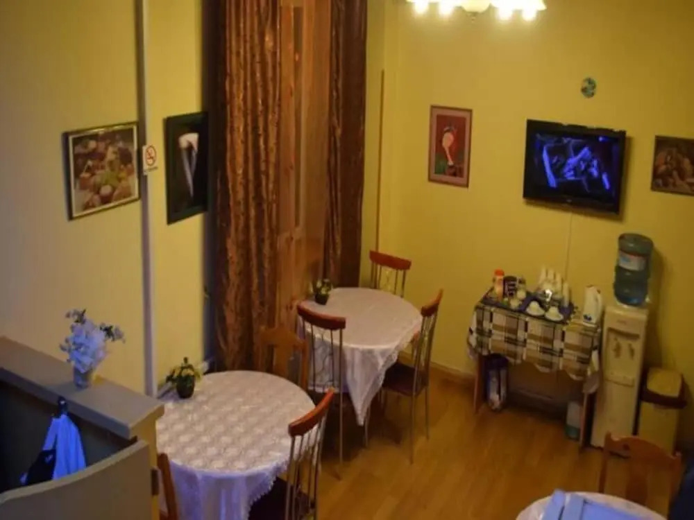 Guest House INN & Hostel