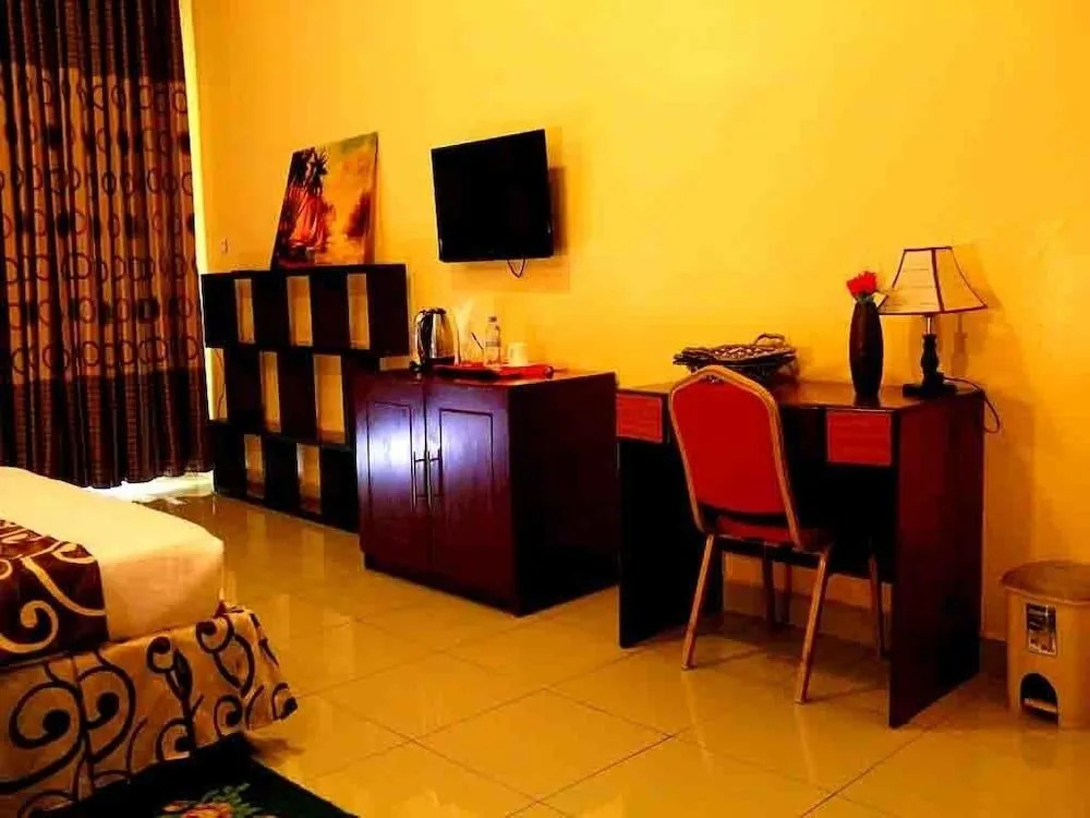 Hotel Hilltop Country Club
