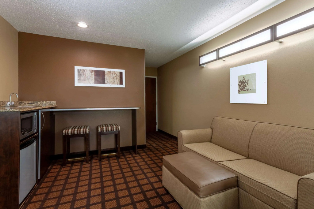 Microtel Inn & Suites by Wyndham Columbia/At Fort Jackson