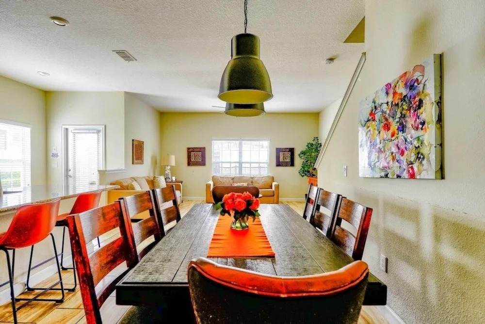 Bright & Cheery Vacation Villa-1638st 5 Bedroom Townhouse by RedAwning