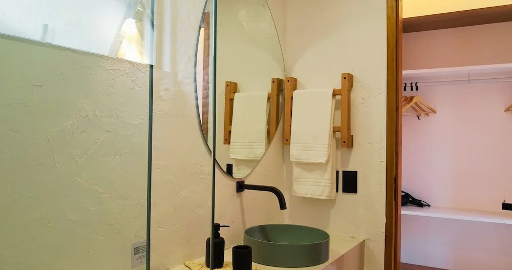 Mikiki Lifestyle Hotel