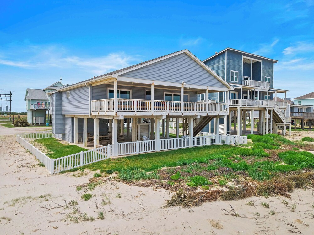 The Beach House by Ryson Vacation Rentals